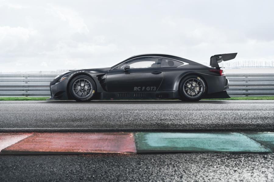 Lexus RC F GT3 2017 года  (фото 9 из 39)